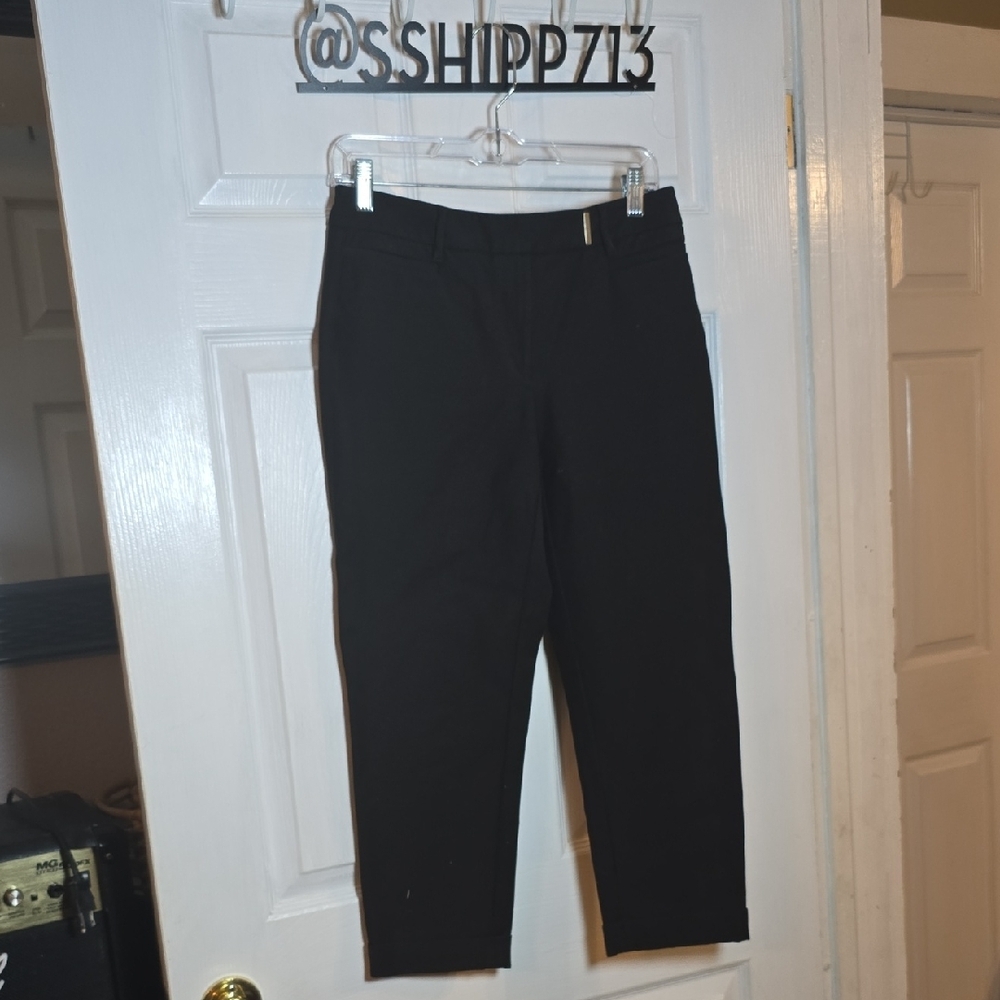 White House Black Market Size 4 S Small Black Capris Sleek Tapered Design